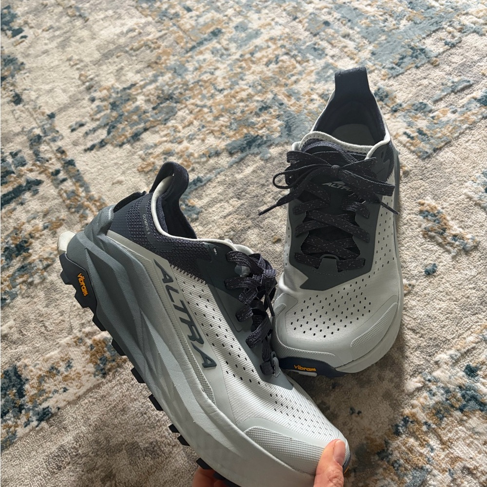 Altra Men’s Olympus 6 trail shoe